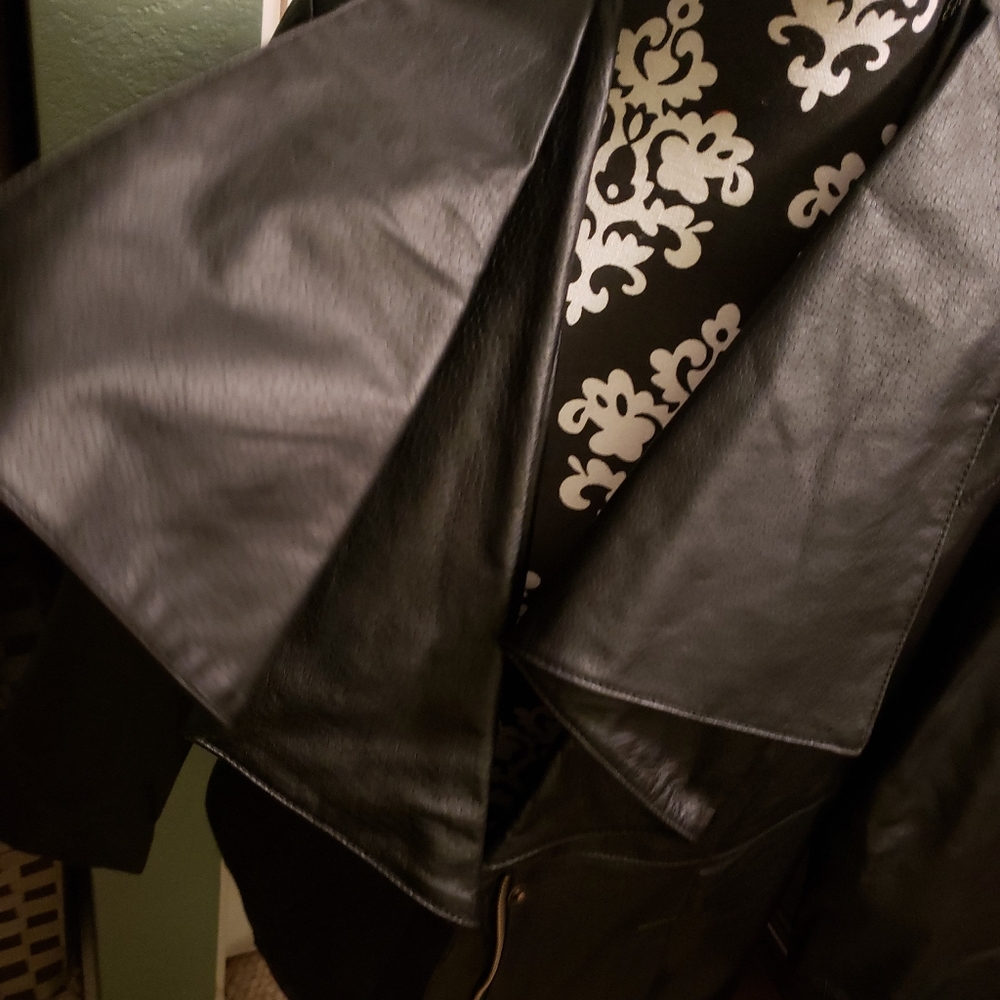 Leather Jacket - Picture 3 of 8